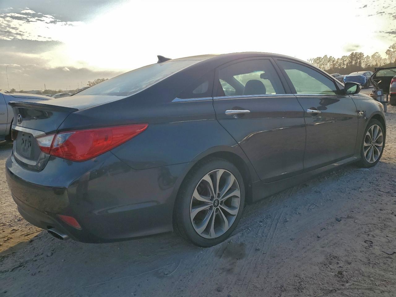 2014 HYUNDAI SONATA SE photo 3