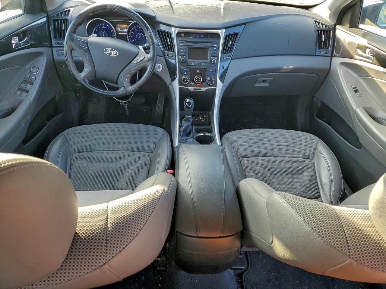 2014 HYUNDAI SONATA SE photo 8