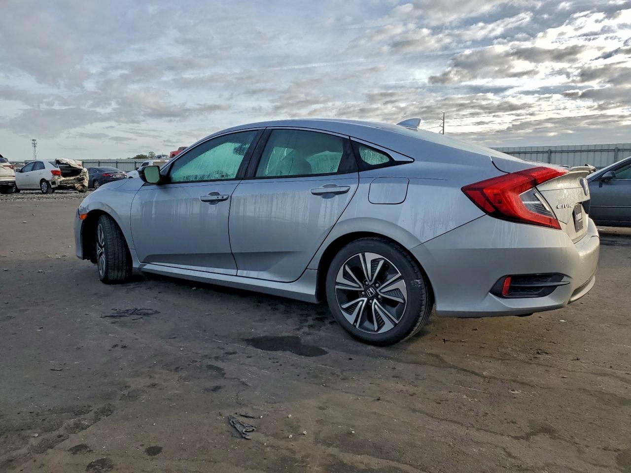 2017 HONDA CIVIC EXL photo 2