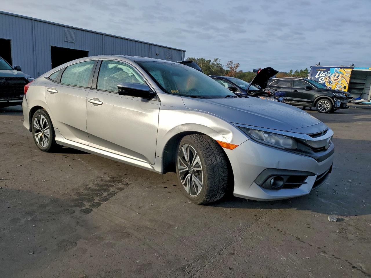 2017 HONDA CIVIC EXL photo 4