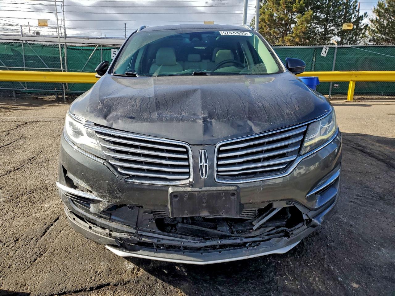 2017 LINCOLN MKC RESERVE photo 5