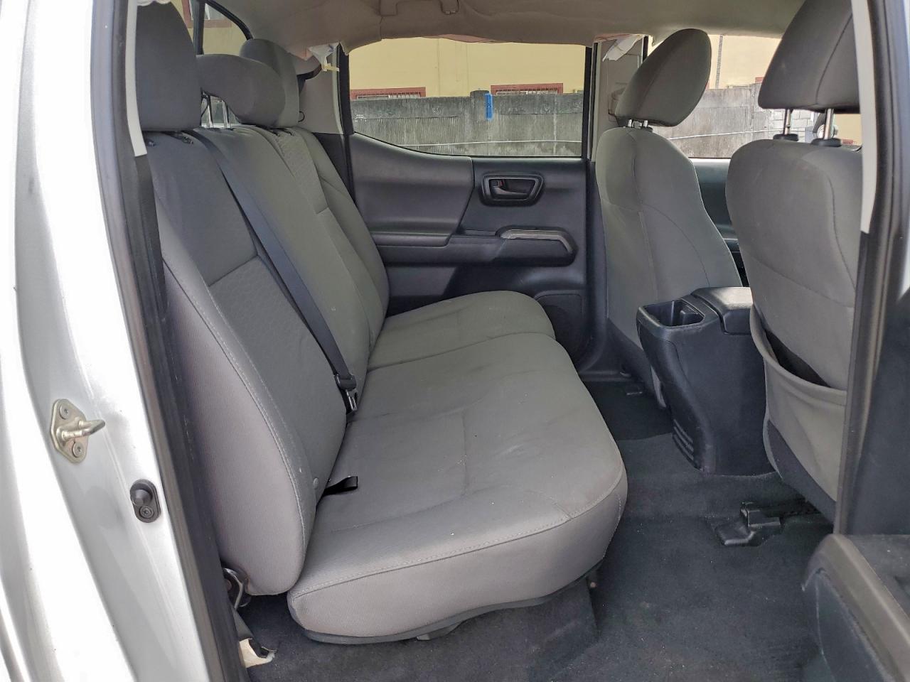 2017 TOYOTA TACOMA DOUBLE CAB photo 10