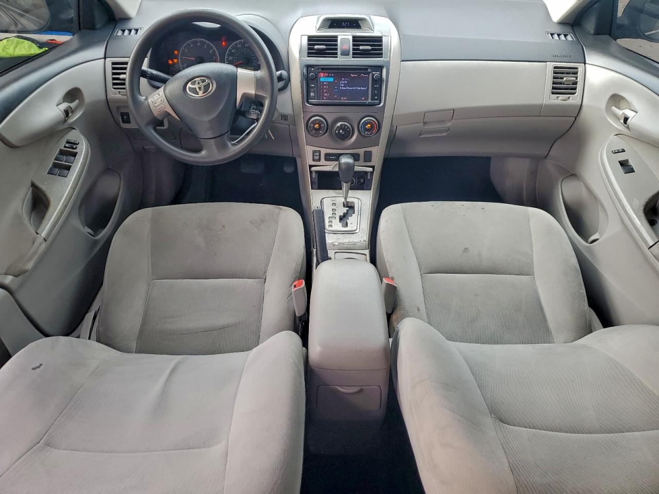 2013 TOYOTA COROLLA BASE photo 8