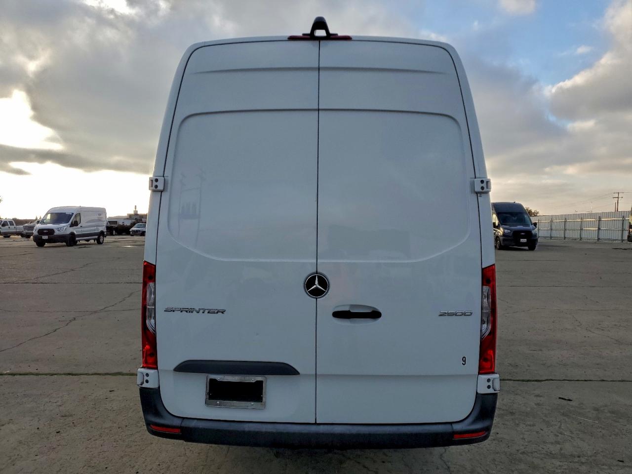2023 MERCEDES BENZ SPRINTER 2500 DELIVERY VAN photo 6