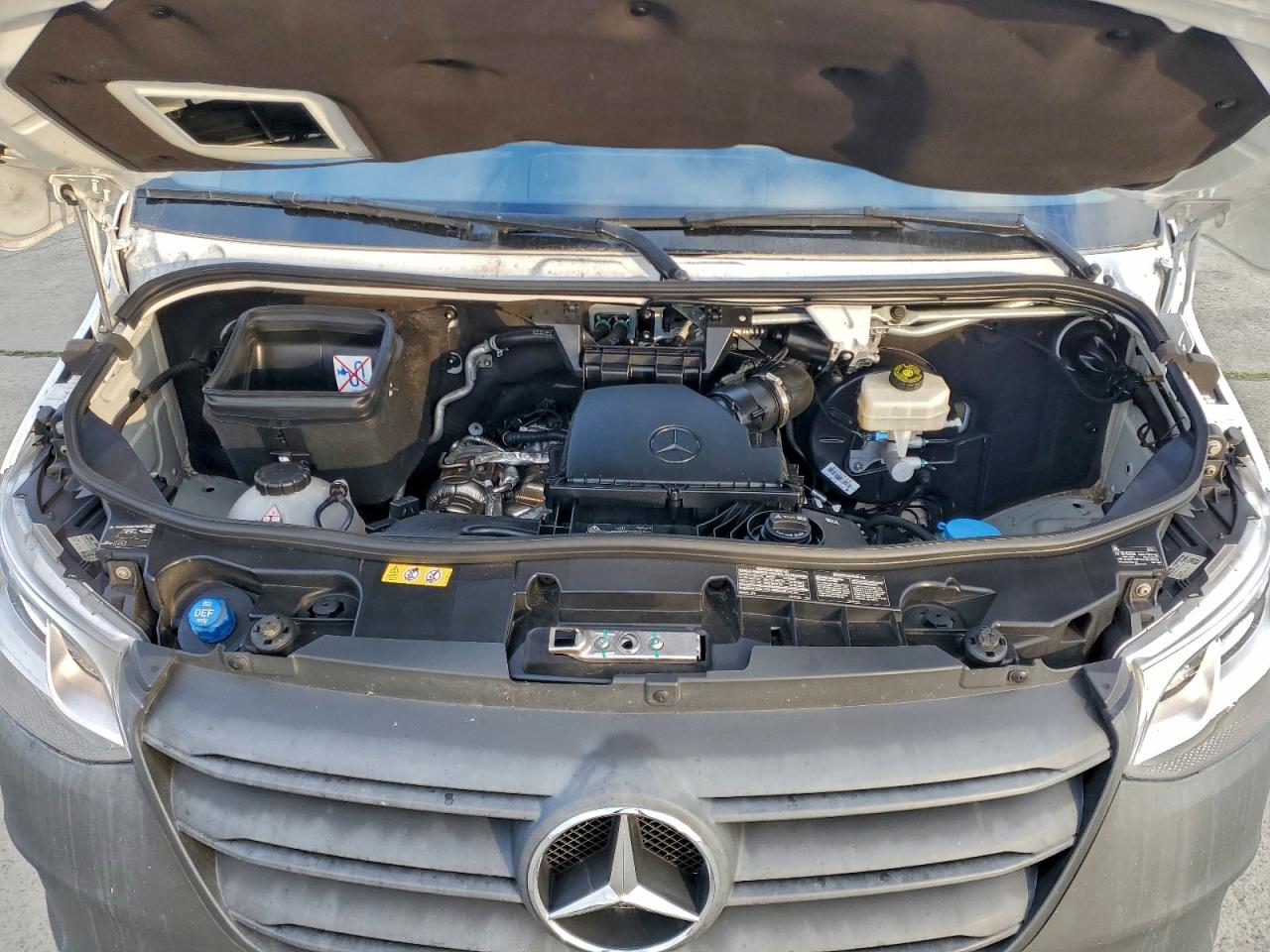 2023 MERCEDES BENZ SPRINTER 2500 DELIVERY VAN photo 12