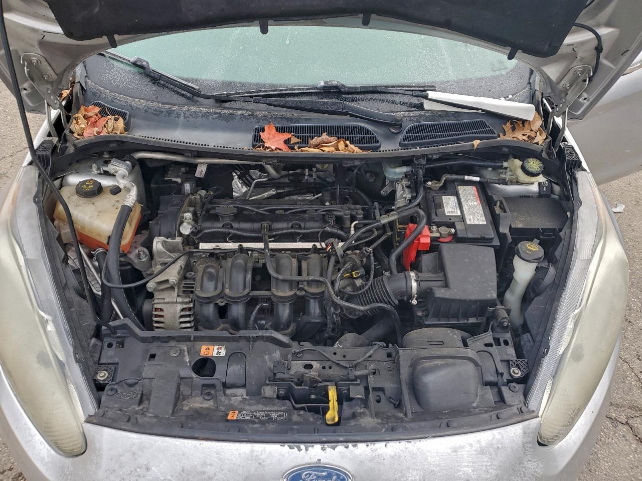 2015 FORD FIESTA SE photo 11