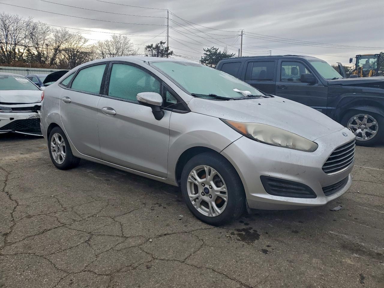2015 FORD FIESTA SE photo 4