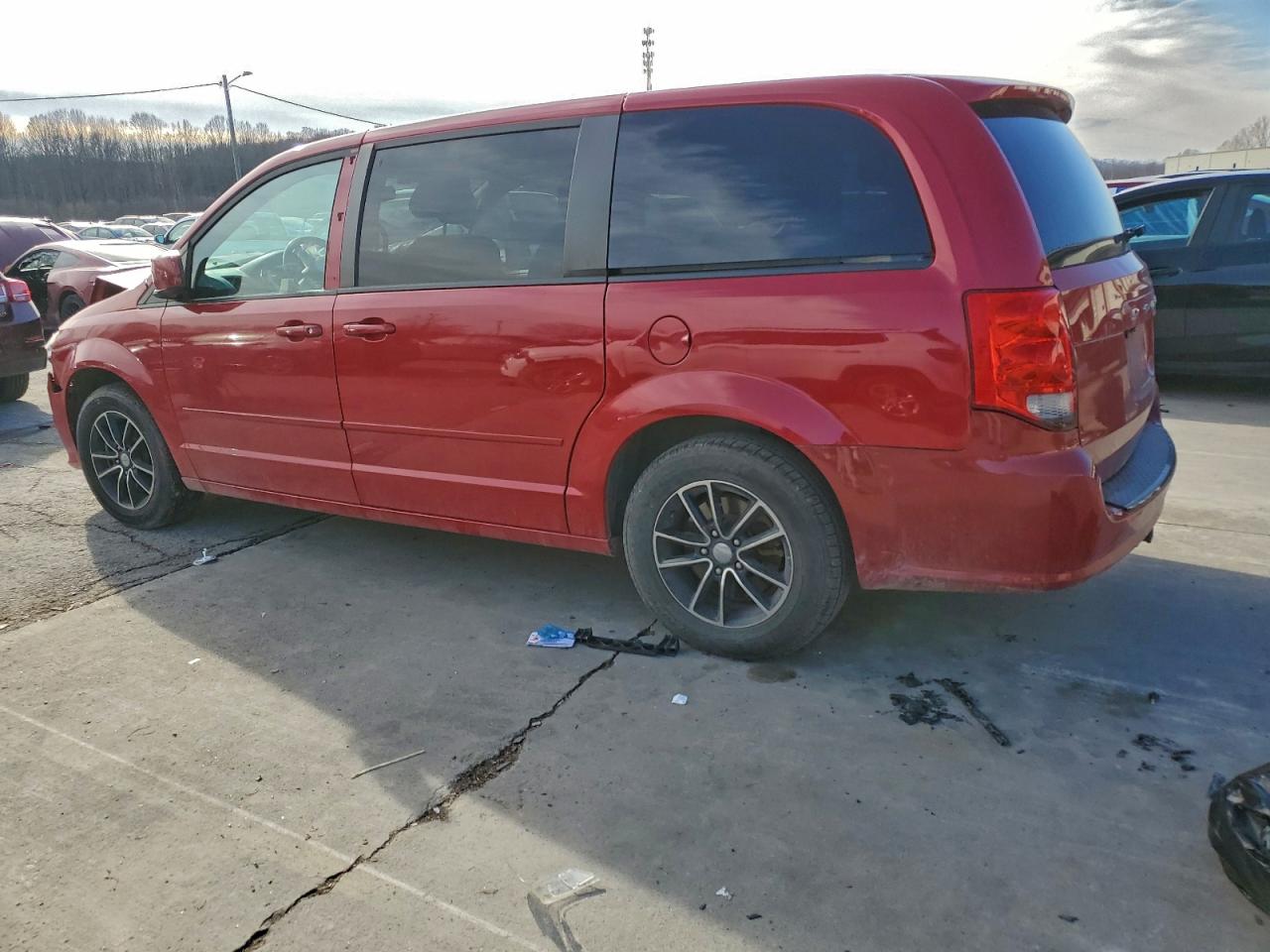 2015 DODGE GRAND CARAVAN SXT photo 2