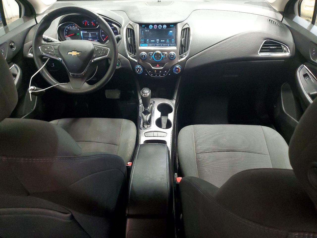 2017 CHEVROLET CRUZE LT photo 8