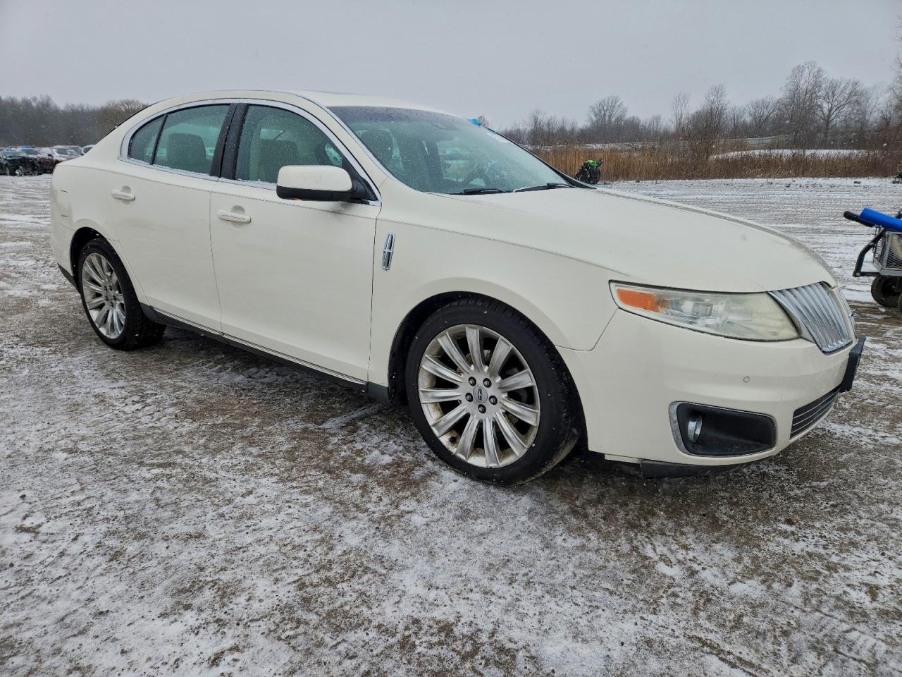 2009 LINCOLN MKS photo 4