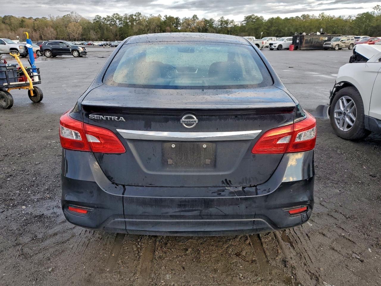 2018 NISSAN SENTRA S photo 6