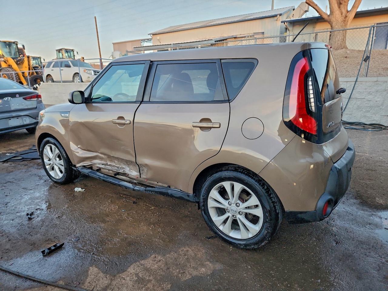 2015 KIA SOUL + photo 2