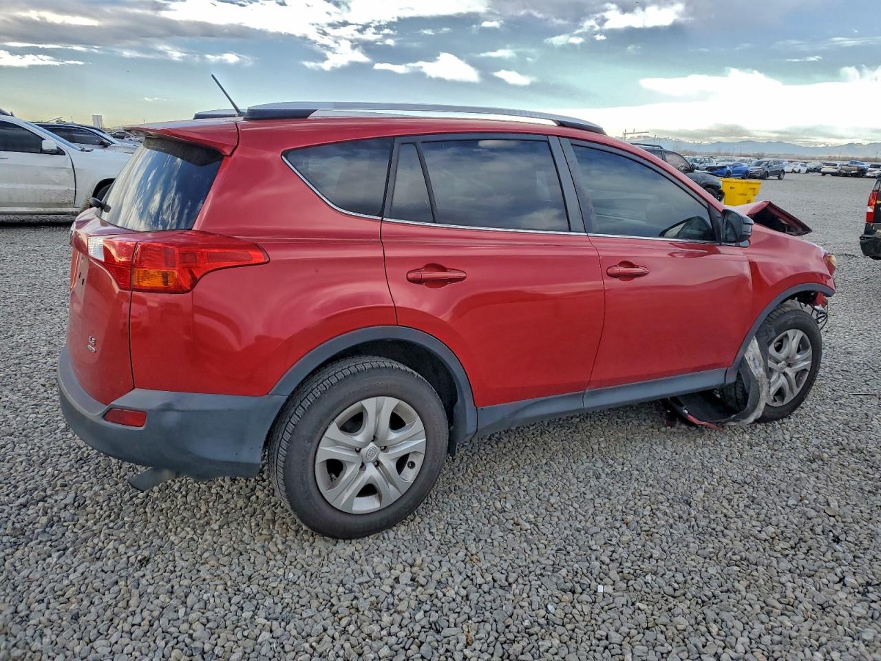 2015 TOYOTA RAV4 LE photo 3