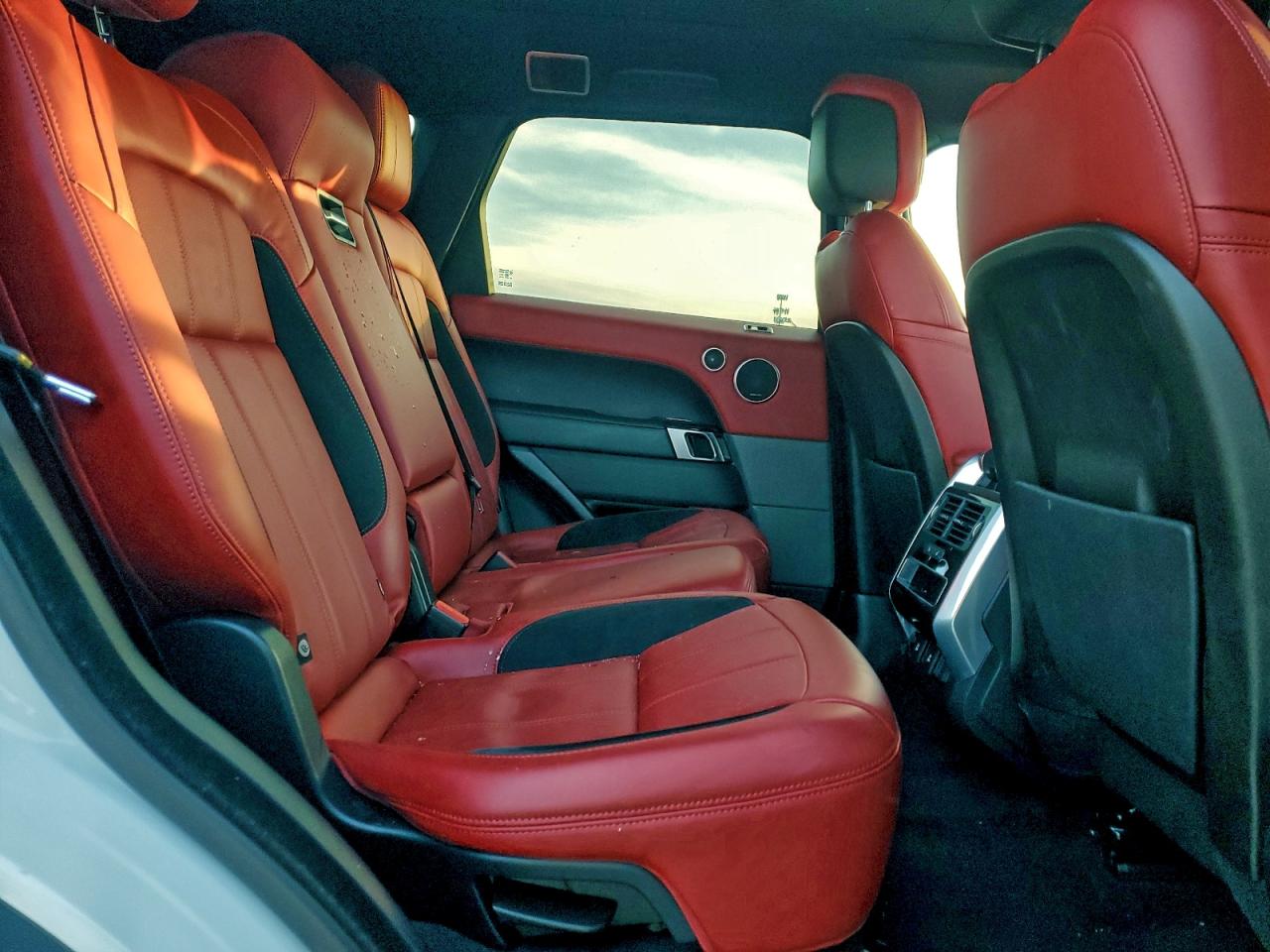 2020 LAND ROVER RANGE ROVER SPORT P525 HSE photo 11