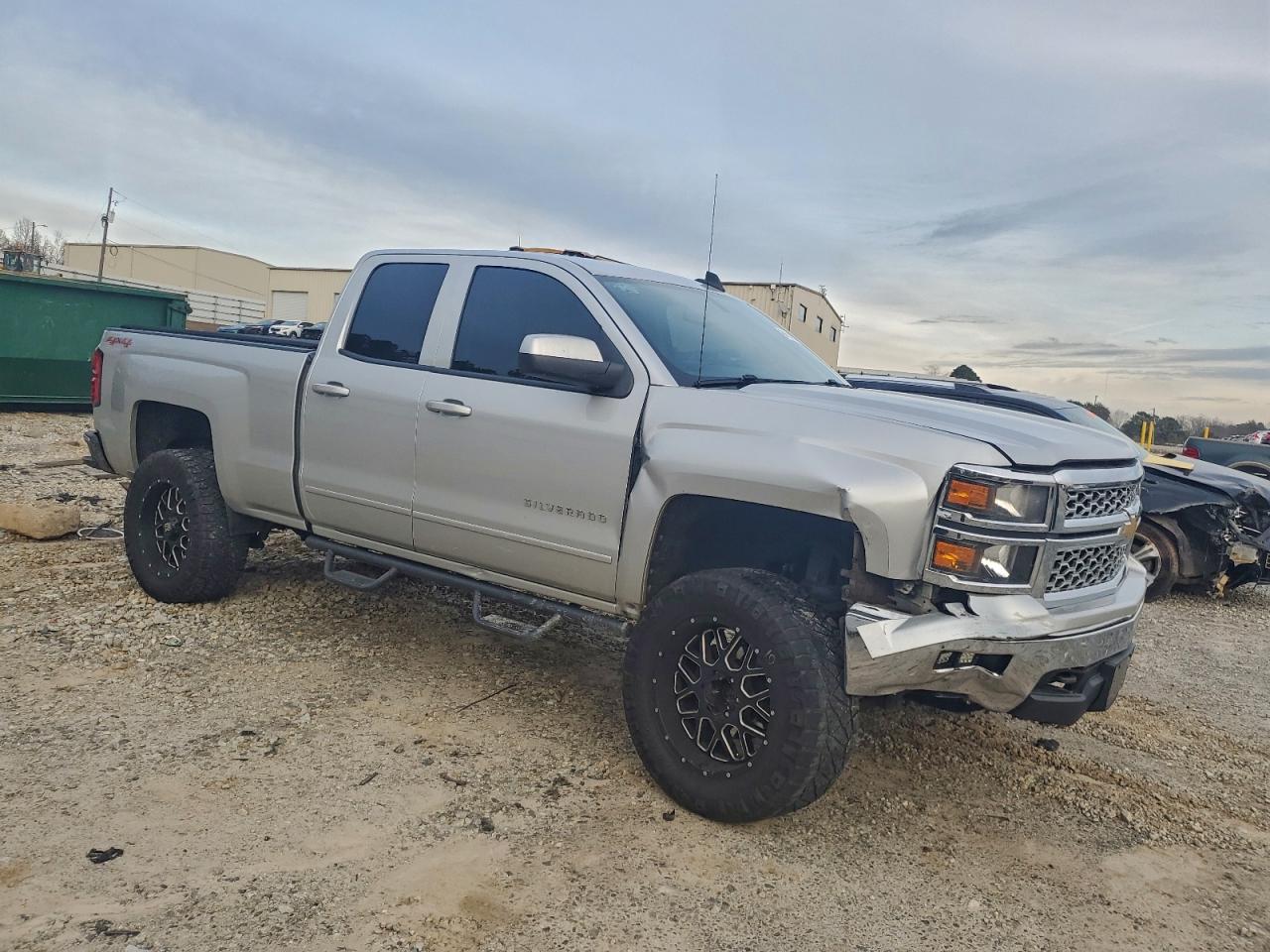 2015 CHEVROLET SILVERADO K1500 LT photo 4