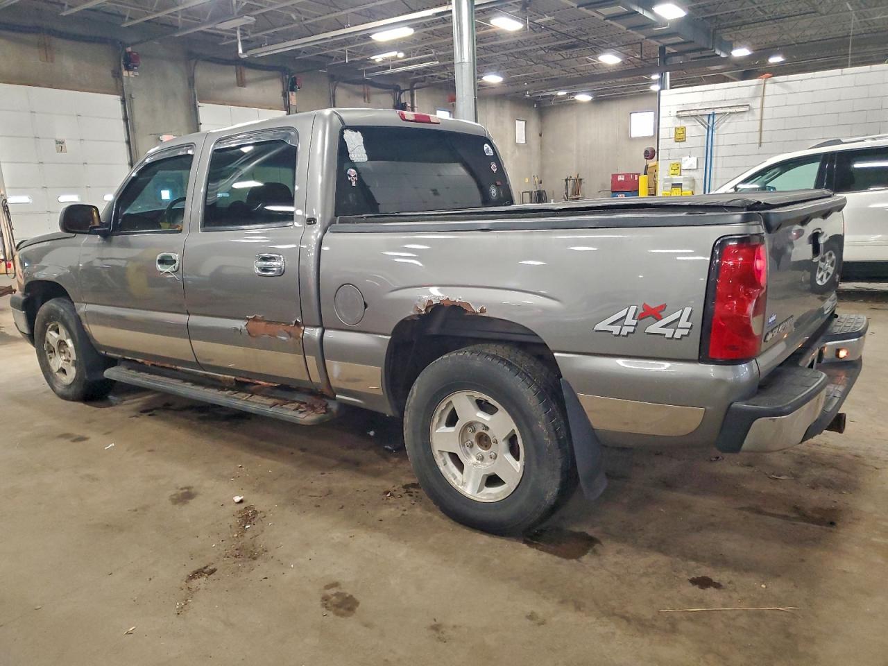 2006 CHEVROLET SILVERADO K1500 photo 2