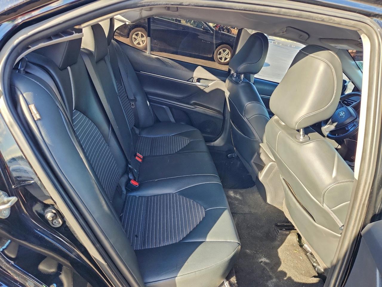 2021 TOYOTA CAMRY photo 10