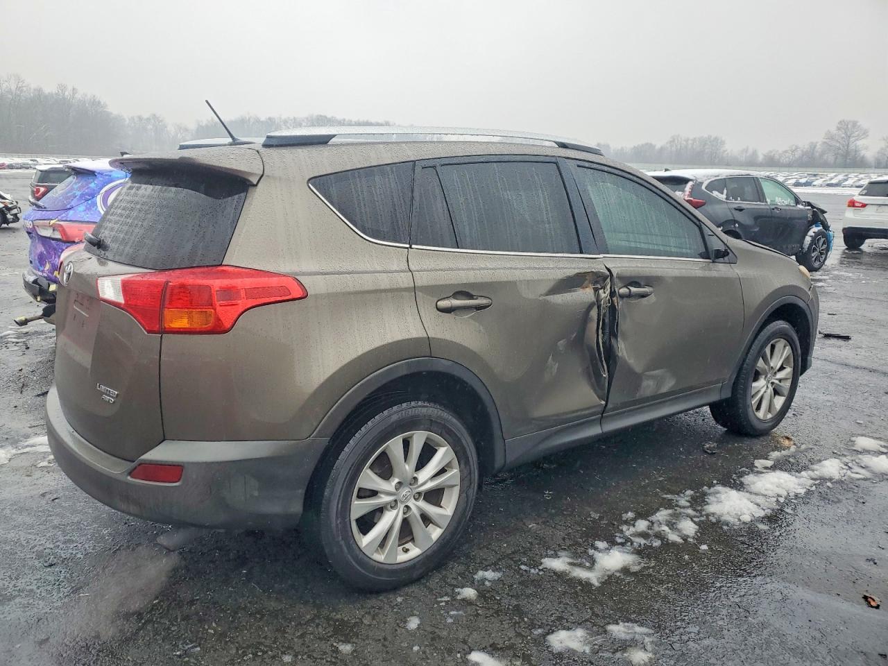 2013 TOYOTA RAV4 LIMITED photo 3