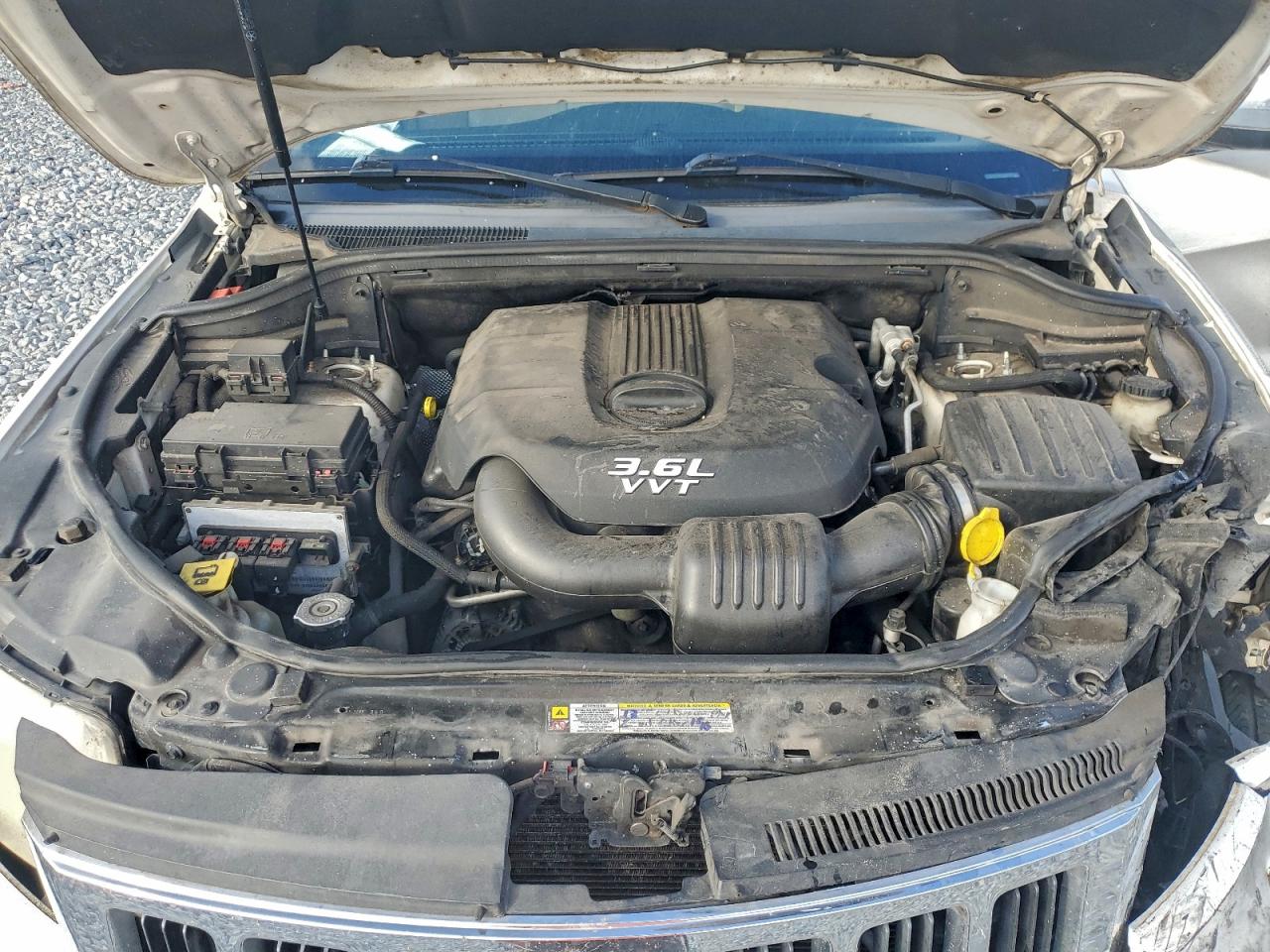 2012 JEEP GRAND CHEROKEE LIMITED photo 12