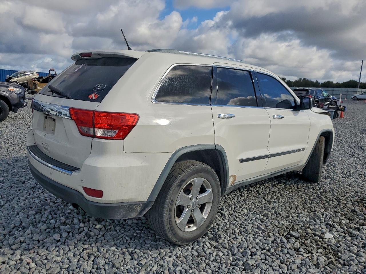 2012 JEEP GRAND CHEROKEE LIMITED photo 3
