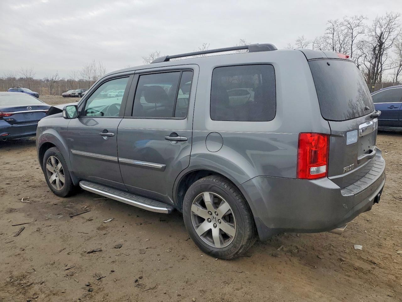 2013 HONDA PILOT TOURING photo 2