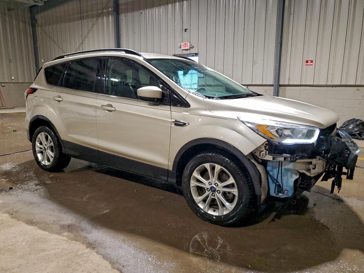 2017 FORD ESCAPE SE photo 4