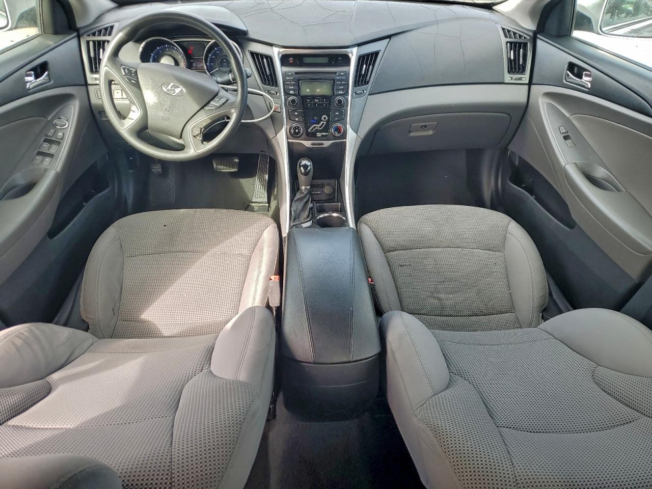 2013 HYUNDAI SONATA GLS photo 8