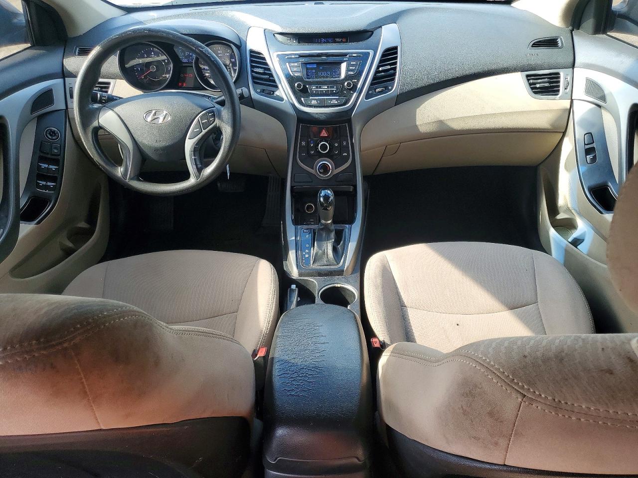2016 HYUNDAI ELANTRA SE photo 8