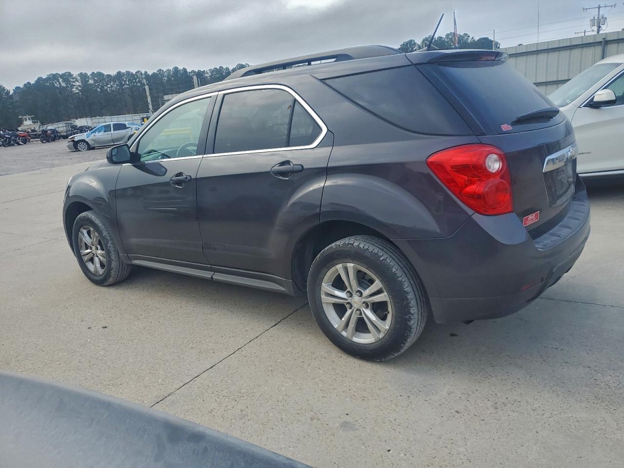 2013 CHEVROLET EQUINOX LT photo 2