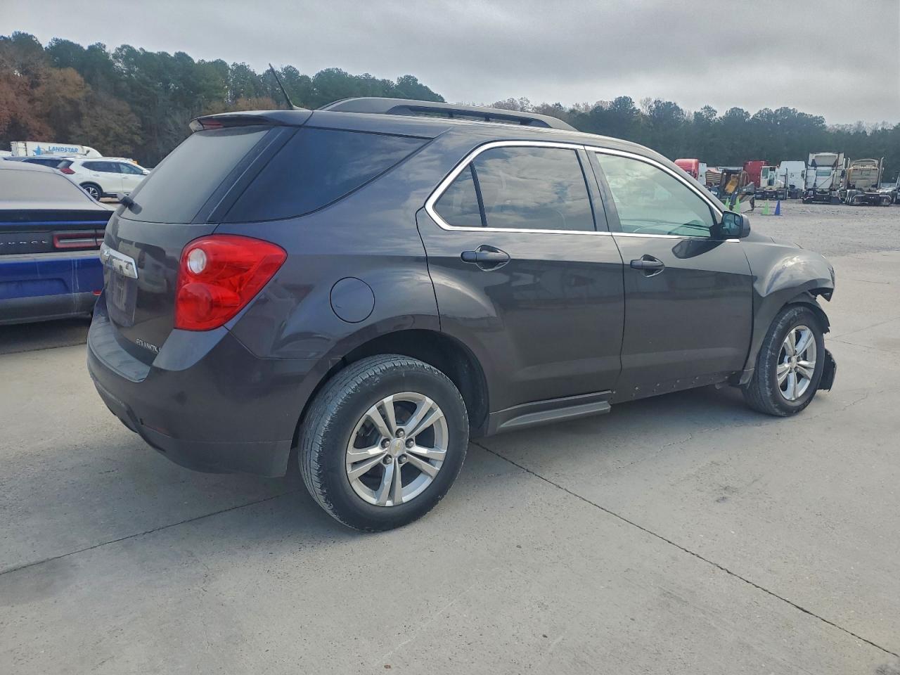 2013 CHEVROLET EQUINOX LT photo 3