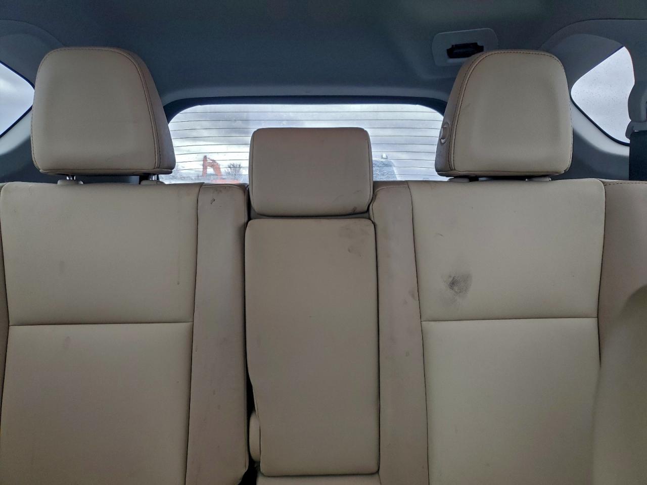 2015 TOYOTA RAV4 LIMITED photo 10