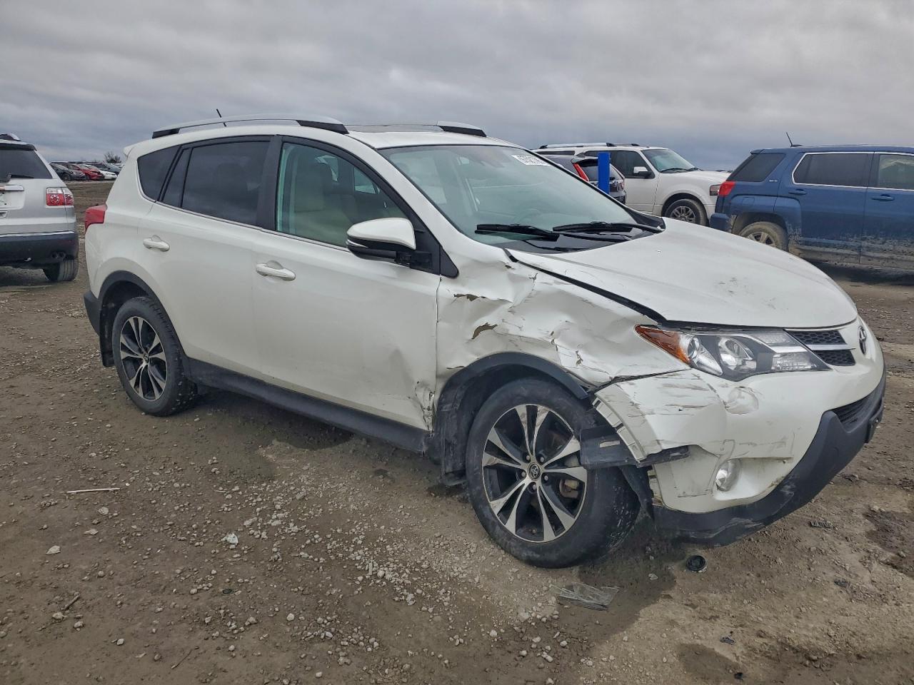 2015 TOYOTA RAV4 LIMITED photo 4