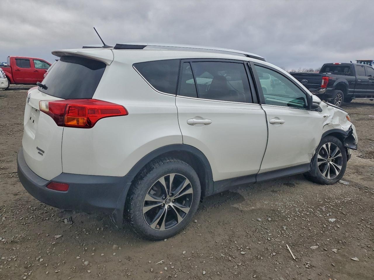 2015 TOYOTA RAV4 LIMITED photo 3