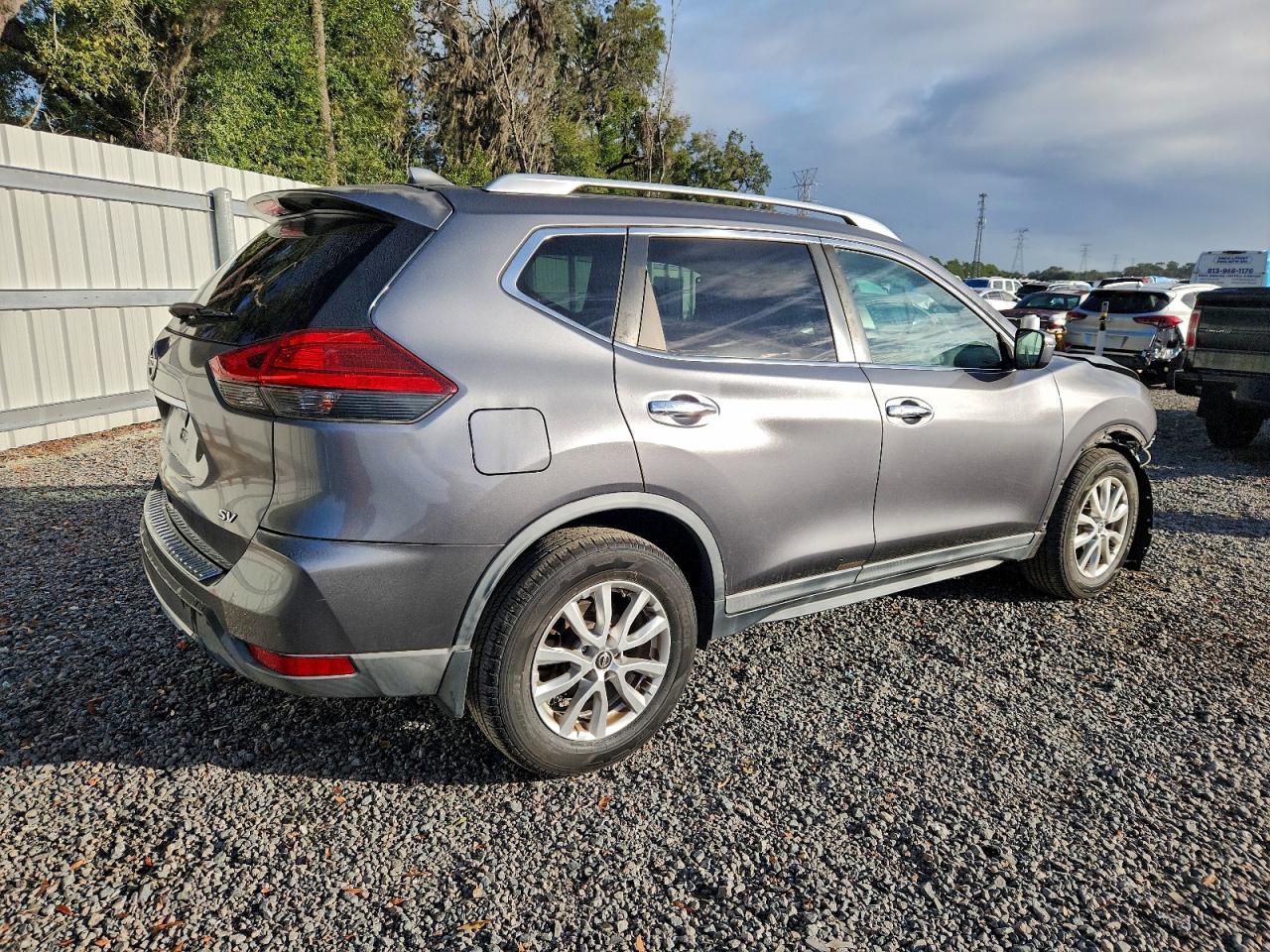 2017 NISSAN ROGUE S photo 3