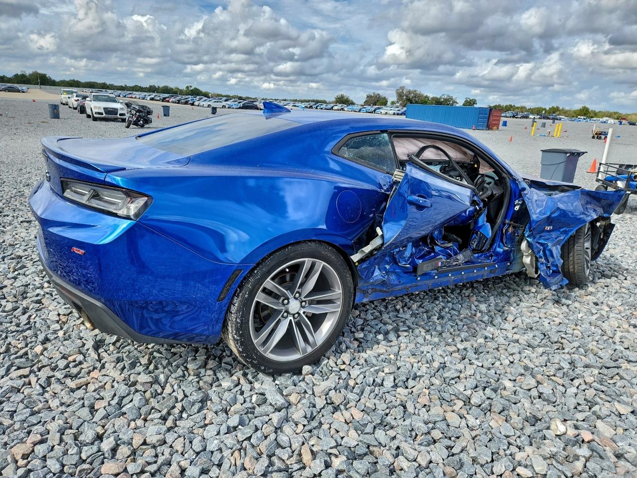 2017 CHEVROLET CAMARO LT photo 3