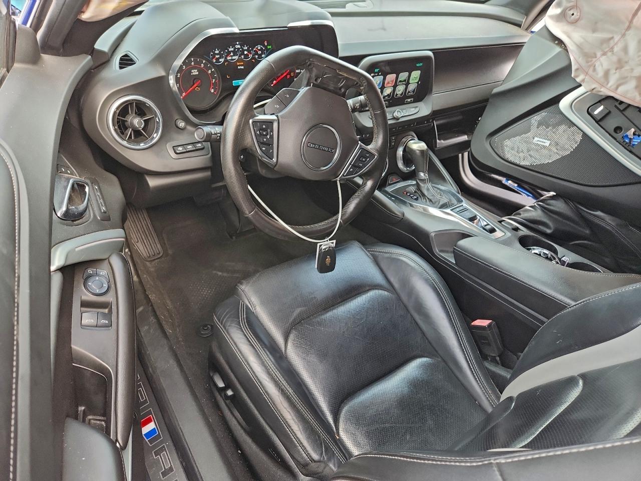 2017 CHEVROLET CAMARO LT photo 8