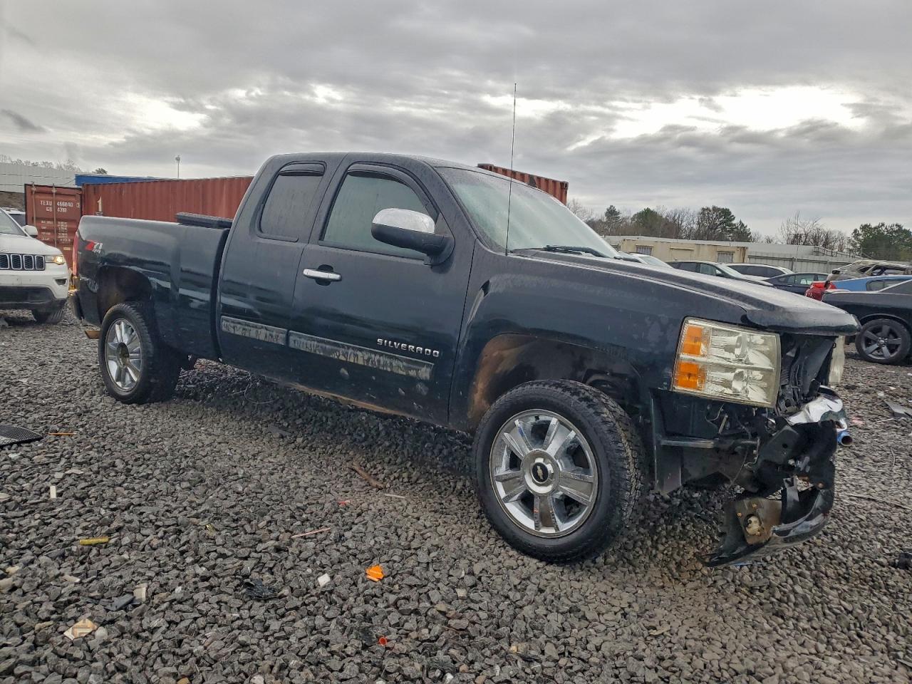 2010 CHEVROLET SILVERADO K1500 LT photo 4