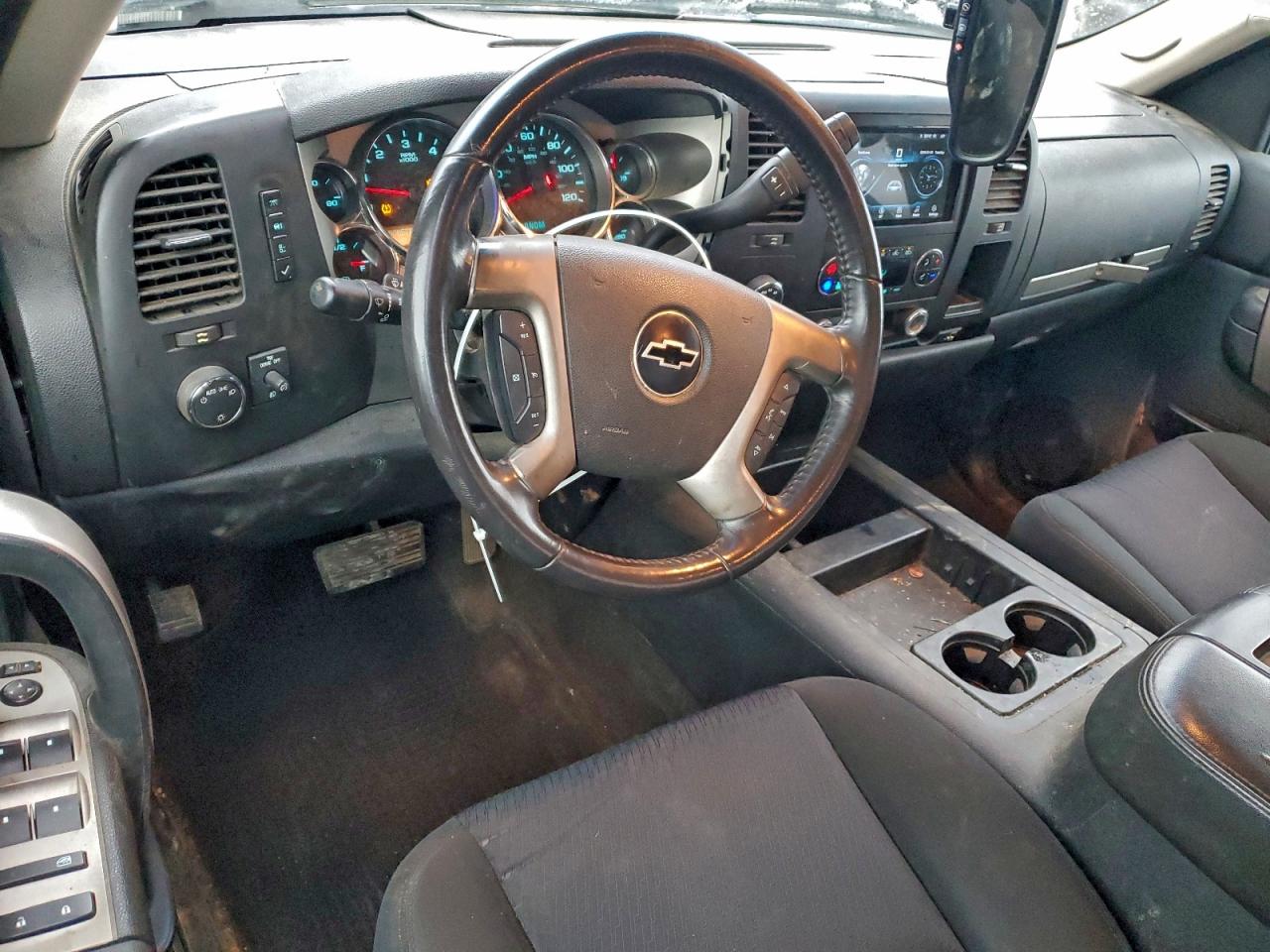 2010 CHEVROLET SILVERADO K1500 LT photo 8