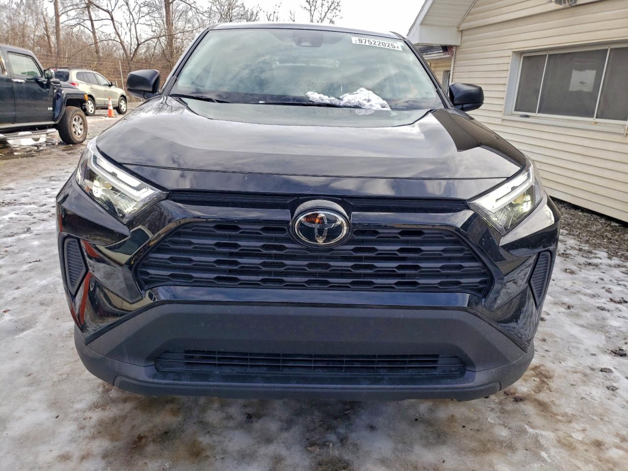 2025 TOYOTA RAV4 LE photo 5