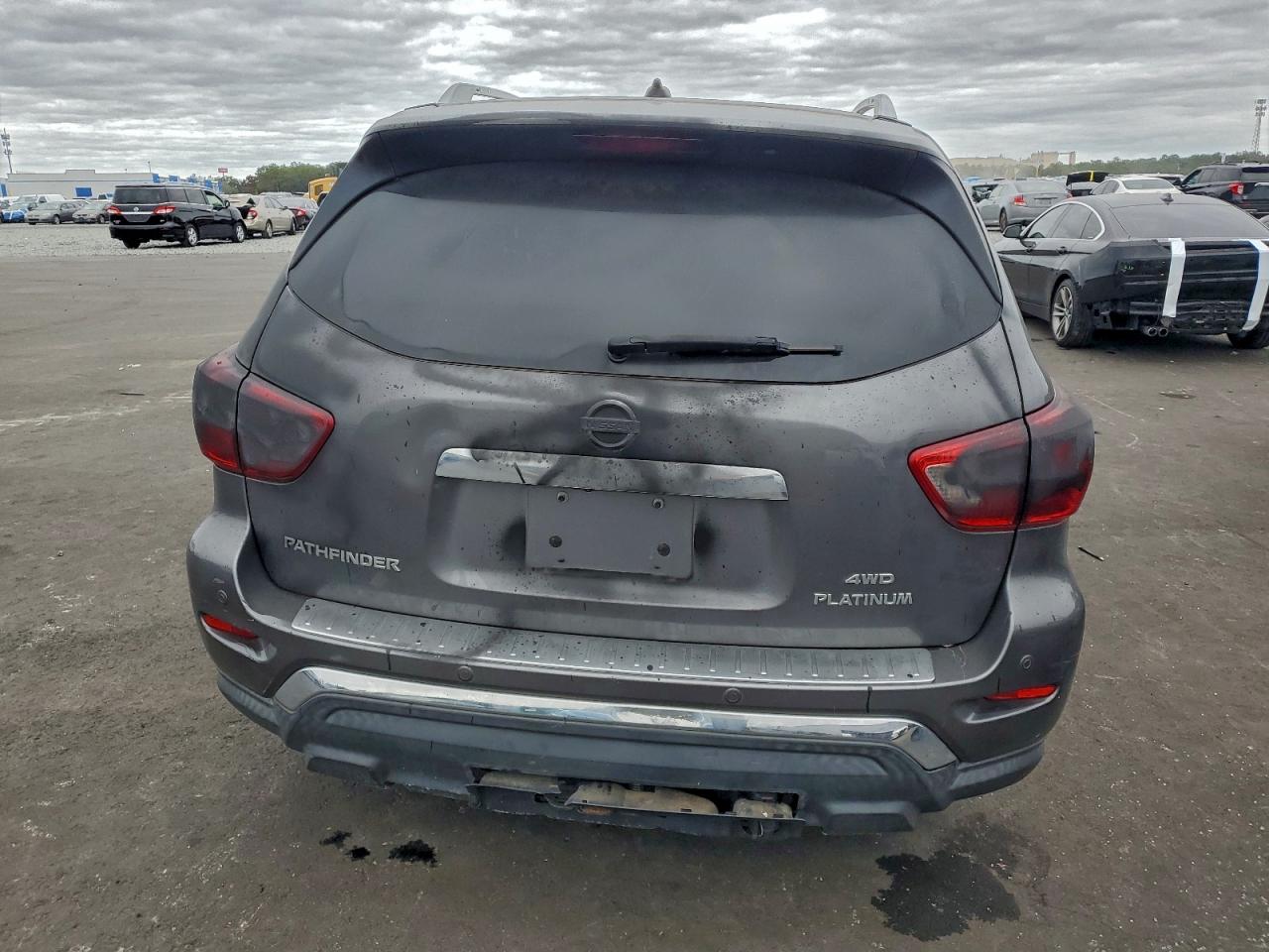 2017 NISSAN PATHFINDER S photo 6