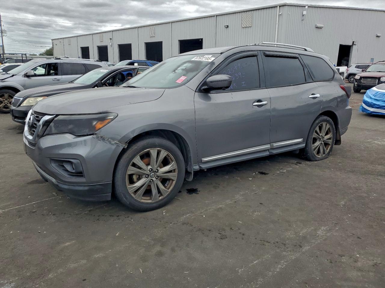 2017 NISSAN PATHFINDER