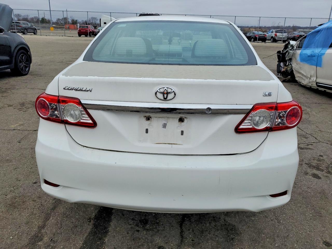 2013 TOYOTA COROLLA BASE photo 6