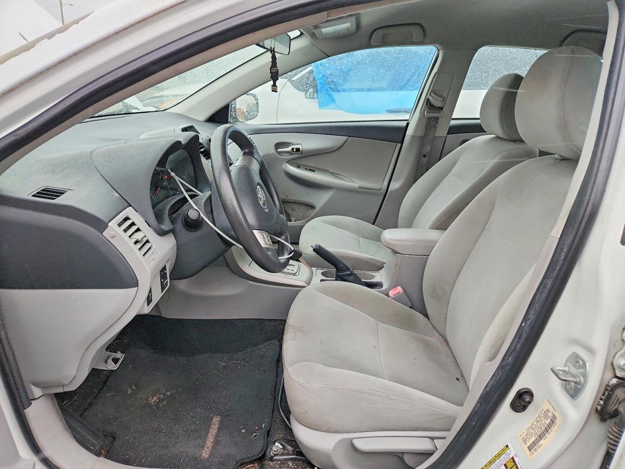 2013 TOYOTA COROLLA BASE photo 7