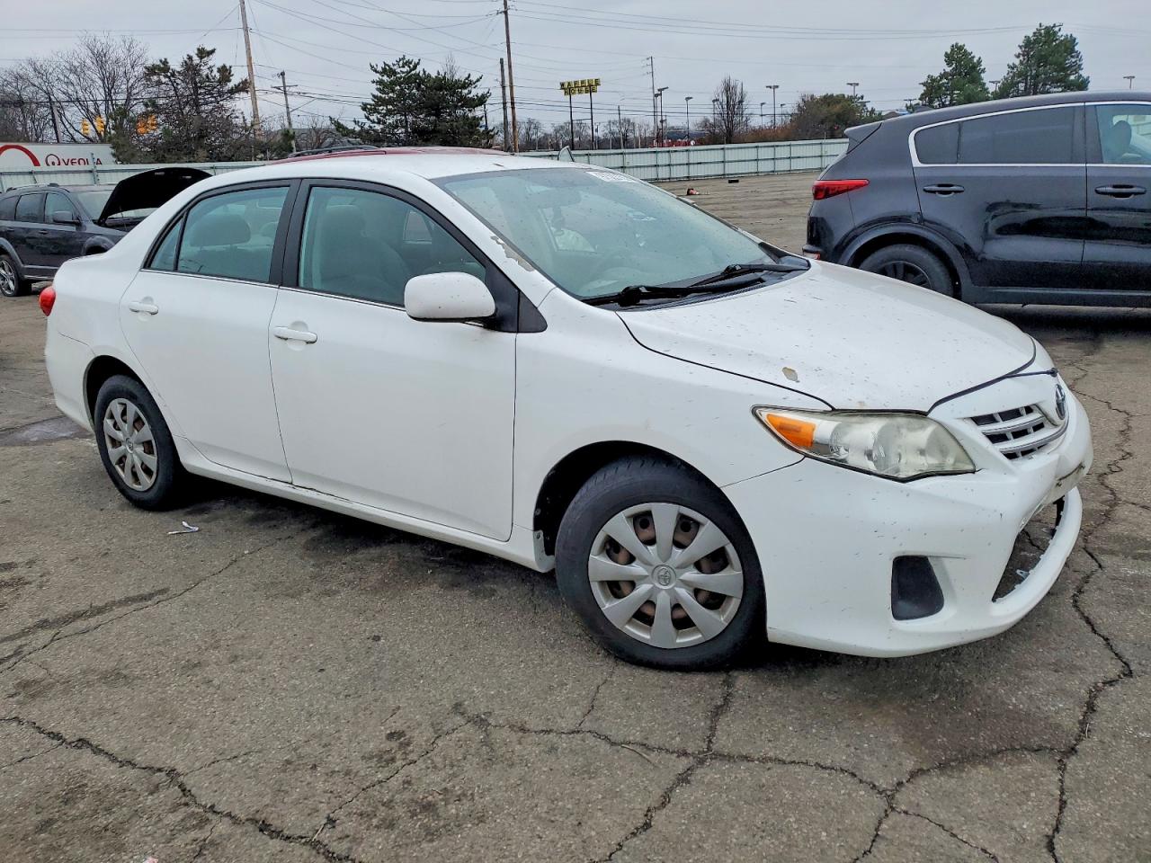 2013 TOYOTA COROLLA BASE photo 4