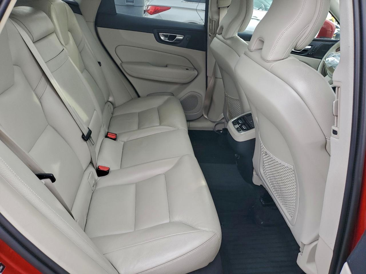 2019 VOLVO XC60 T5 INSCRIPTION photo 11