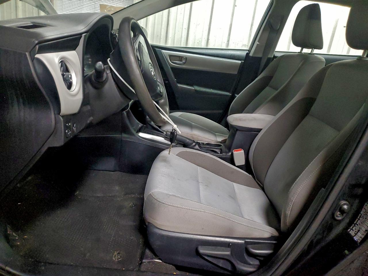 2017 TOYOTA COROLLA L photo 7