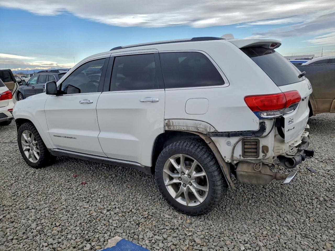 2015 JEEP GRAND CHEROKEE SUMMIT photo 2