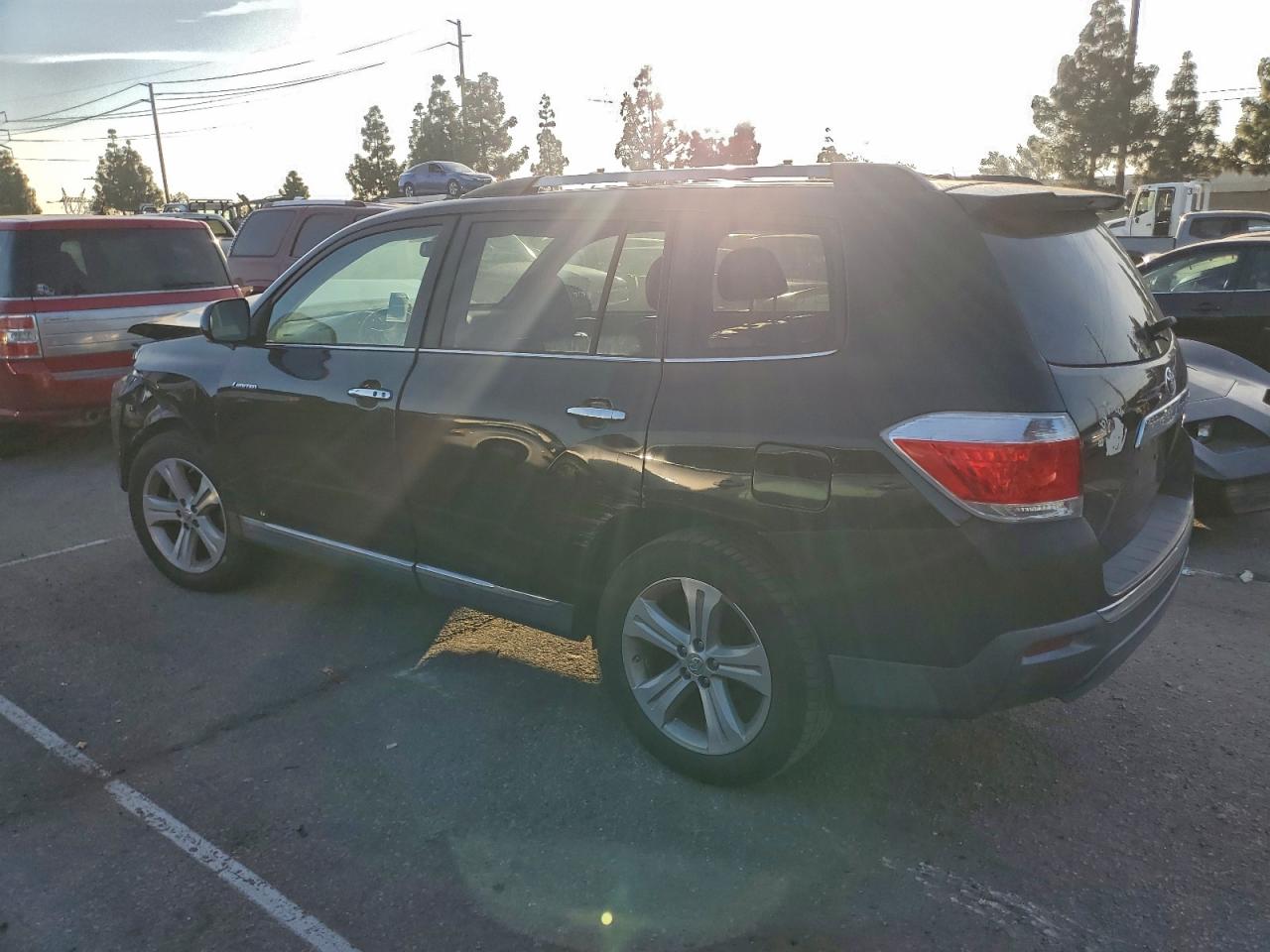 2013 TOYOTA HIGHLANDER LIMITED photo 3