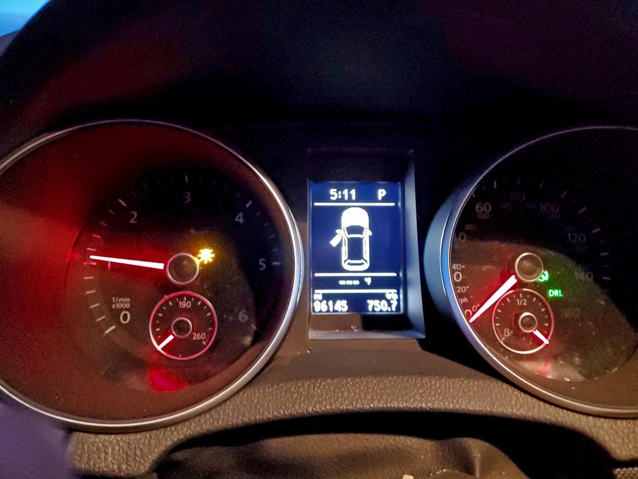 2014 VOLKSWAGEN JETTA TDI photo 25