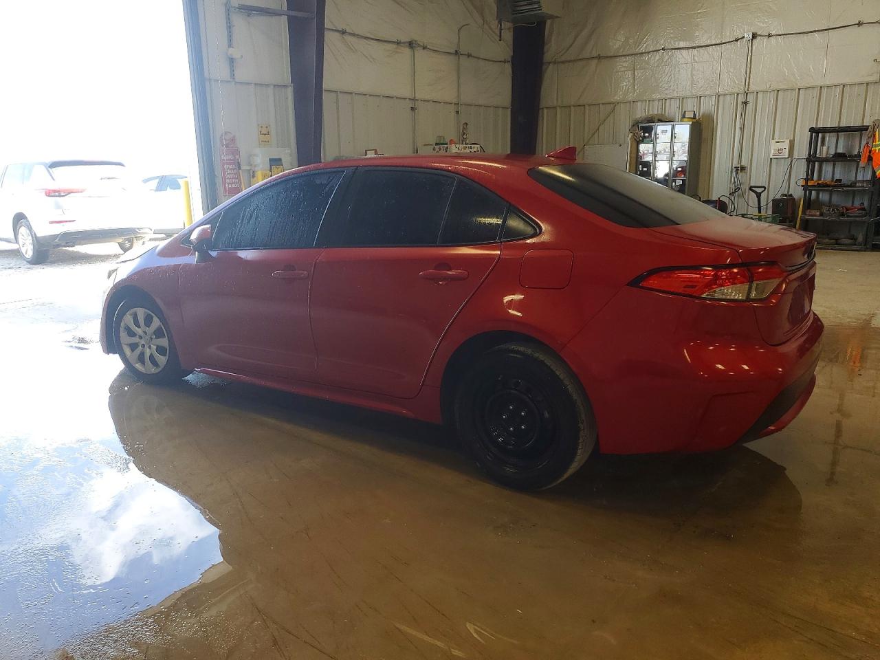 2020 TOYOTA COROLLA LE photo 2